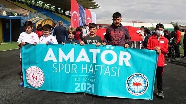 Ağrı'da 'Amatör Spor Haftası' kortej yürüyüşü başladı