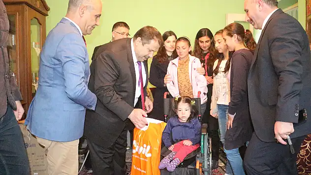 Engelli öğrencinin tekerlekli sandalye hayali gerçekleşti