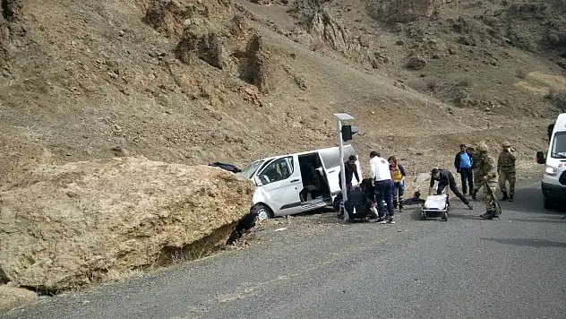 Eleşkirt'te kaza: 7 yaralı