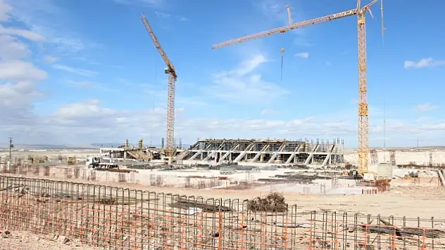 Karaman'ın stadı yükseliyor