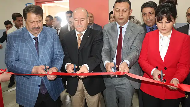 Ağrı'da Kurulan Kütüphaneye Şehit Polis Memurunun Adı Verildi