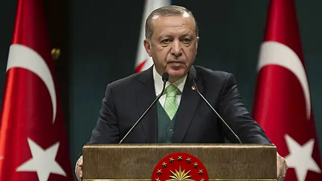 Erdoğan Macron'a ser çıktı