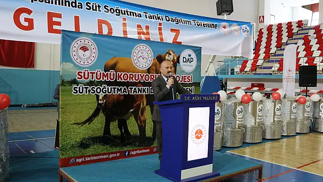 Ağrı'da süt soğutma tankı dağıtım töreni düzenlendi