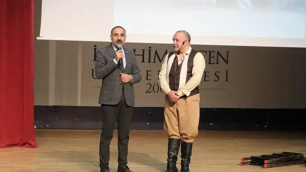 Ağrı'da Bir Teyyareci Vecihi Hürkuş tiyatro oyunu sergilendi