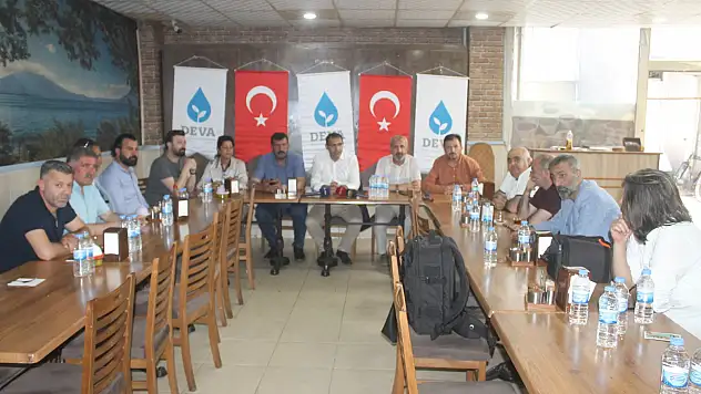 DEVA Partisi Ağrı İl Teşkilatı basın mensupları ile buluştu