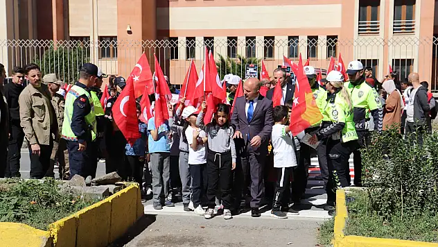 Ağrı'da trafikte yaya önceliğine dikkat çekildi