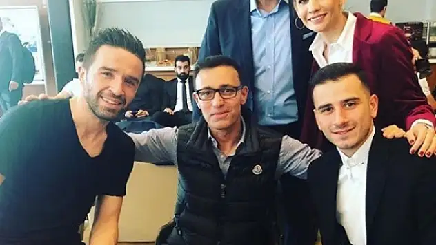Ünlülerden Mehmetçiğe destek