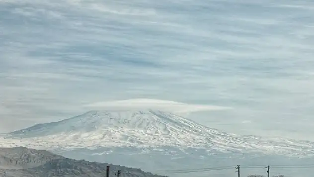 Türkiye'nin çatısı Ağrı Dağı'na beyaz şapka