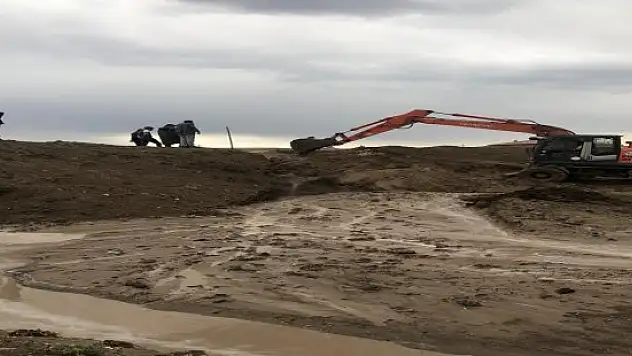Diyadin'de sel: Birçok ev ve tarım arazisi zarar gördü