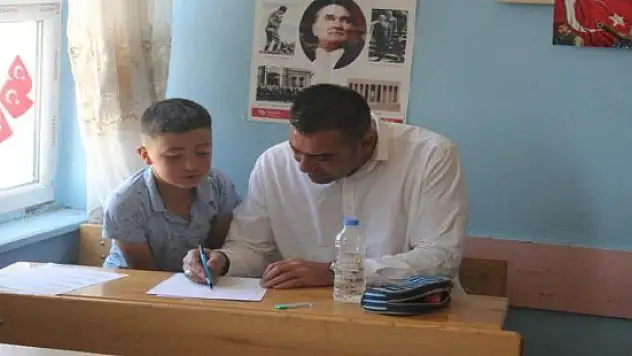 Doğubayazıt'ta yaz okullarına Kösen'den moral ziyareti