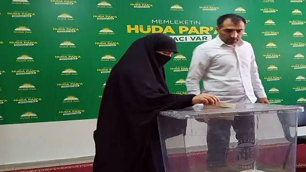 HÜDA PAR Ağrı Merkez İlçe Başkanı Yılmaz güven tazeledi