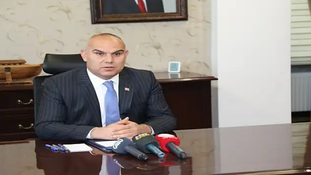 Ağrı Valisi Mustafa Koç, şehitlik ziyareti ile görevine başladı
