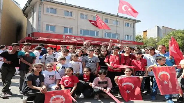 Ağrı, 30 Ağustos Zafer Bayramı'nı coşkuyla kutladı