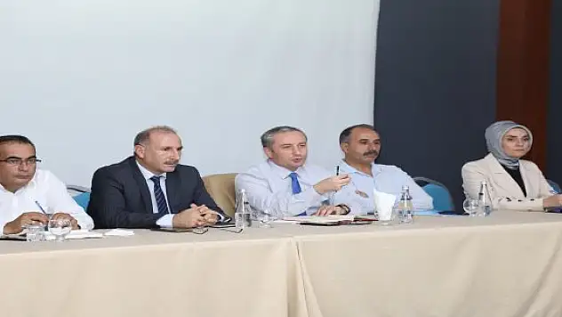 Ağrı'da eğitim-öğretim yılı öncesi okul müdürleriyle istişare toplantısı düzenlendi