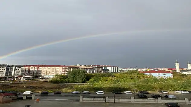 Ağrı'da yağmur sonrası gökkuşağı büyüledi