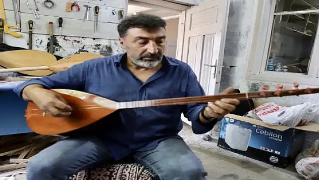 Saza işlediği her tel bir gönülde hayat buluyor