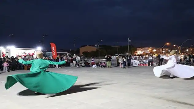 Ağrı'da imam hatiplilerden Kur'an ve sema gösterisi