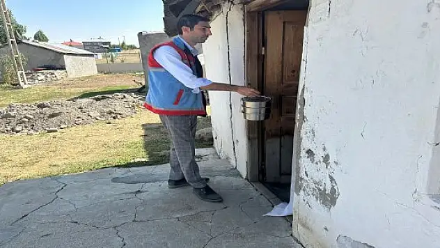 Hamur'da ihtiyaç sahiplerine sıcak yemek projesi