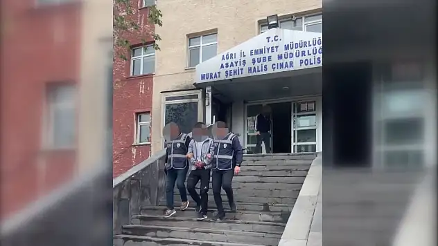Ağrı'da firari 2 şahıs yakalandı