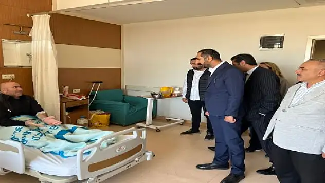 AK Parti Ağrı Merkez İlçe Başkanı Tahtalı, hastaları ziyaret etti