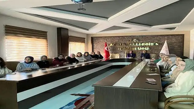 Ağrı'da kadın personellere meme kanseri farkındalık eğitimi