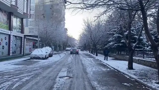 Patnos beyaza büründü