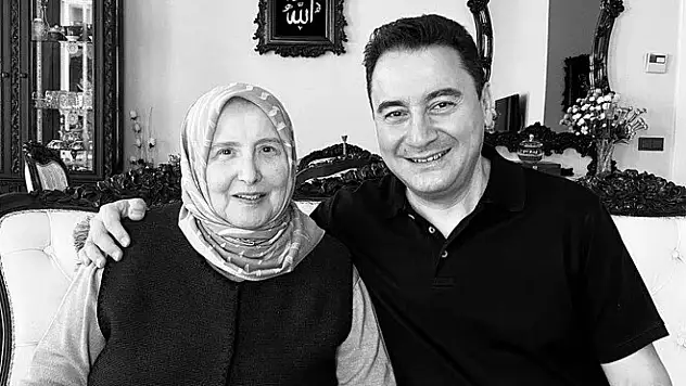 DEVA Partisi Genel Başkanı Ali Babacan'ın Annesi Güner Babacan Hayatını Kaybetti