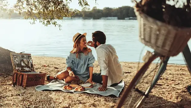 Double Date Nedir?
