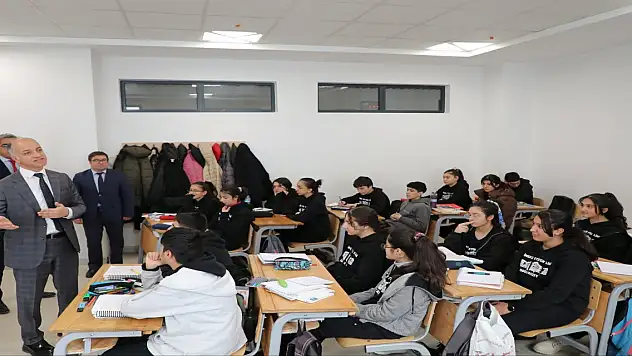 Duman, Ağrı ilçelerini ziyaret etti