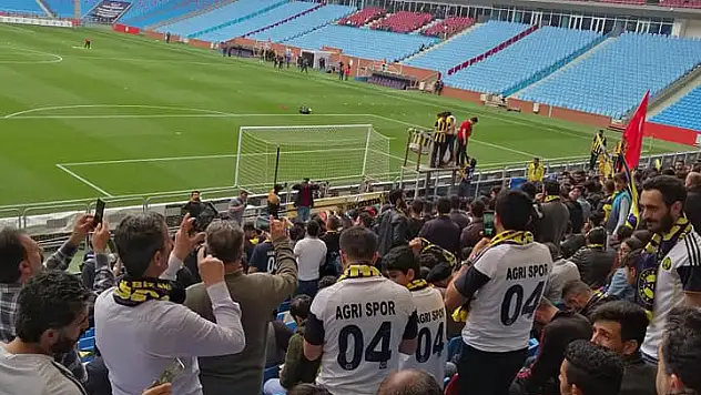 Ağrıspor umutlarını son maça bıraktı