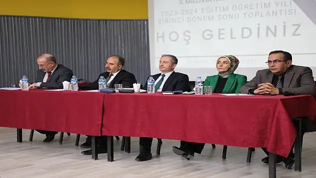 Ağrı'da eğitim öğretim yılı birinci dönem sonu değerlendirme toplantısı yapıldı
