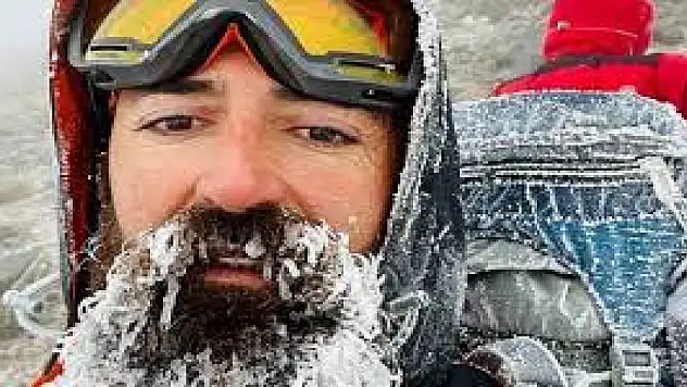 Ağrı Dağı'na eksi 33 derecede tırmandılar