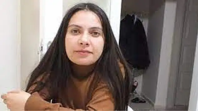 DEM Parti Ağrı Belediye Başkan Adayı Hazal Aras Kimdir ?