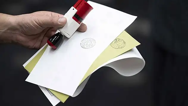 Partilerin oy pusulasındaki yerleri açıklandı! Hangi parti kaçıncı sırada?