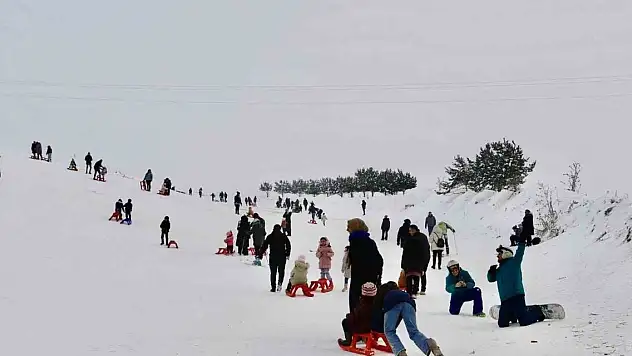 Ağrı Küpkıran Kayak Merkezi sezonu açtı
