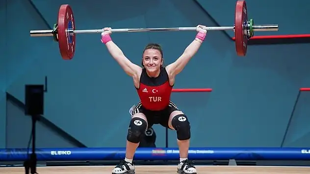 Cansu Bektaş kimdir?