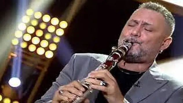 Hüsnü Şenlendirici kimdir? Nerede ve hangi partiden aday gösterildi?