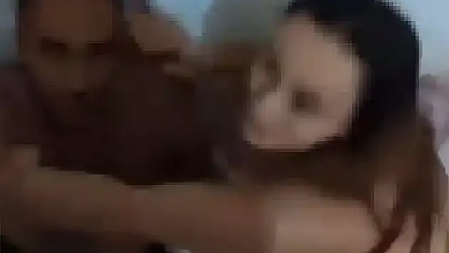 Yengesini Başka Erkekle Yakaladı: Bildiğin Gibi Değil