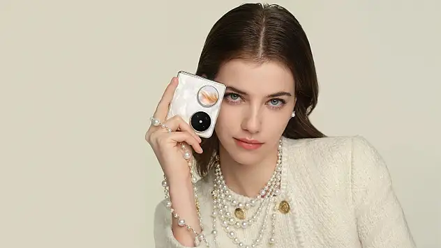 Dünyanın İlk Dört Arka Kameralı Dikey Katlanabilir Telefonu Huawei Pocket 2 Tanıtıldı