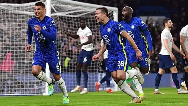 Chelsea Tottenham Neden Ertelendi 2024 ?