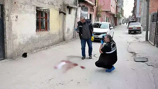 19 Yaşındaki Genç Kız Babası Tarafından Sokakta Öldürüldü
