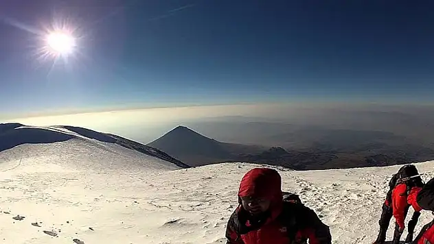 Ağrı Dağı'na 'Kadınlar Tırmanışı'