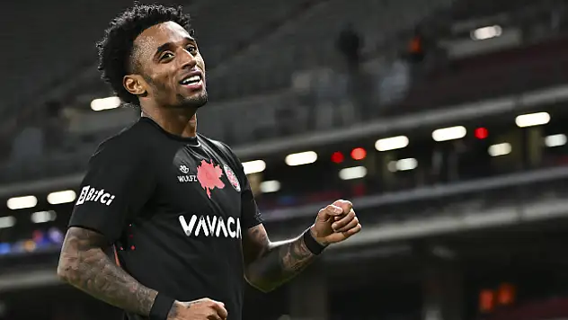 PFDK Açıkladı! Ryan Mendes 2 Maç Ceza Aldı