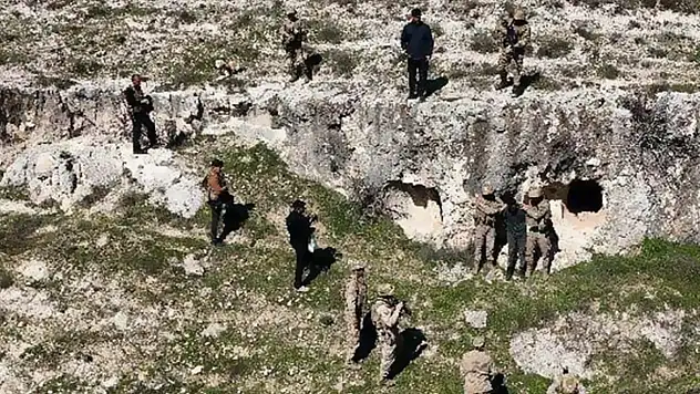 Ailesini Katleden Zanlı, Mağarada Yakalandı