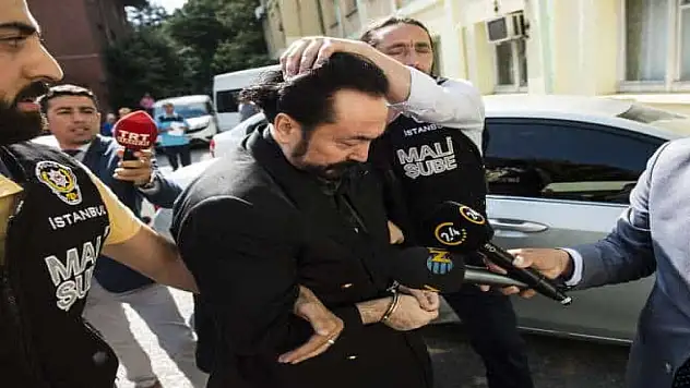 Adnan Oktar Ağrı'dan neden geçti? Adnan Oktar kimdir?