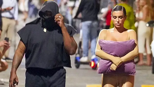 Bianca Censori'nin Radikal Eylemi: Moda Dünyasında Tartışmaların Odağı