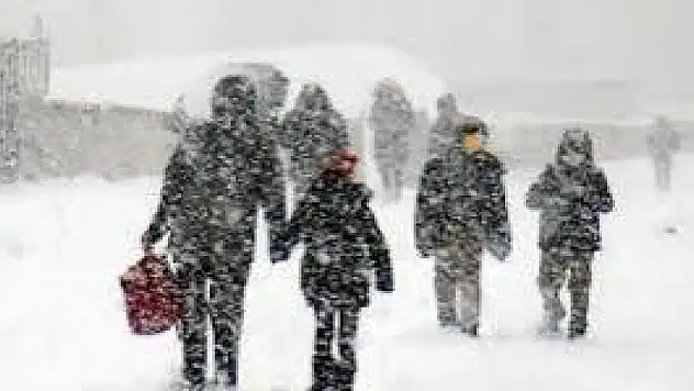 Ağrı'da Kar Tatili! Okul saatinde karar açıklandı
