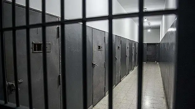 Rüyada hapishane görmek, rüyada cezaevine gitmek ne anlama gelir?