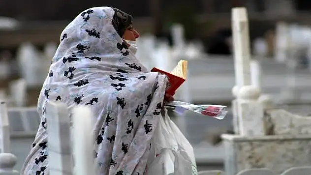 Toplumsal Dayanışma ve Karşılıklı Sevgi İfadesi: Bacadan şal atmak geleneği