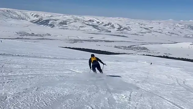 Türkiye baharı Ardahan kışı yaşıyor